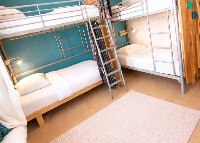 Surf Bed & Breakfast