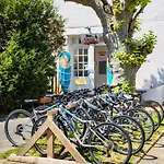 Bed & Breakfast Surf